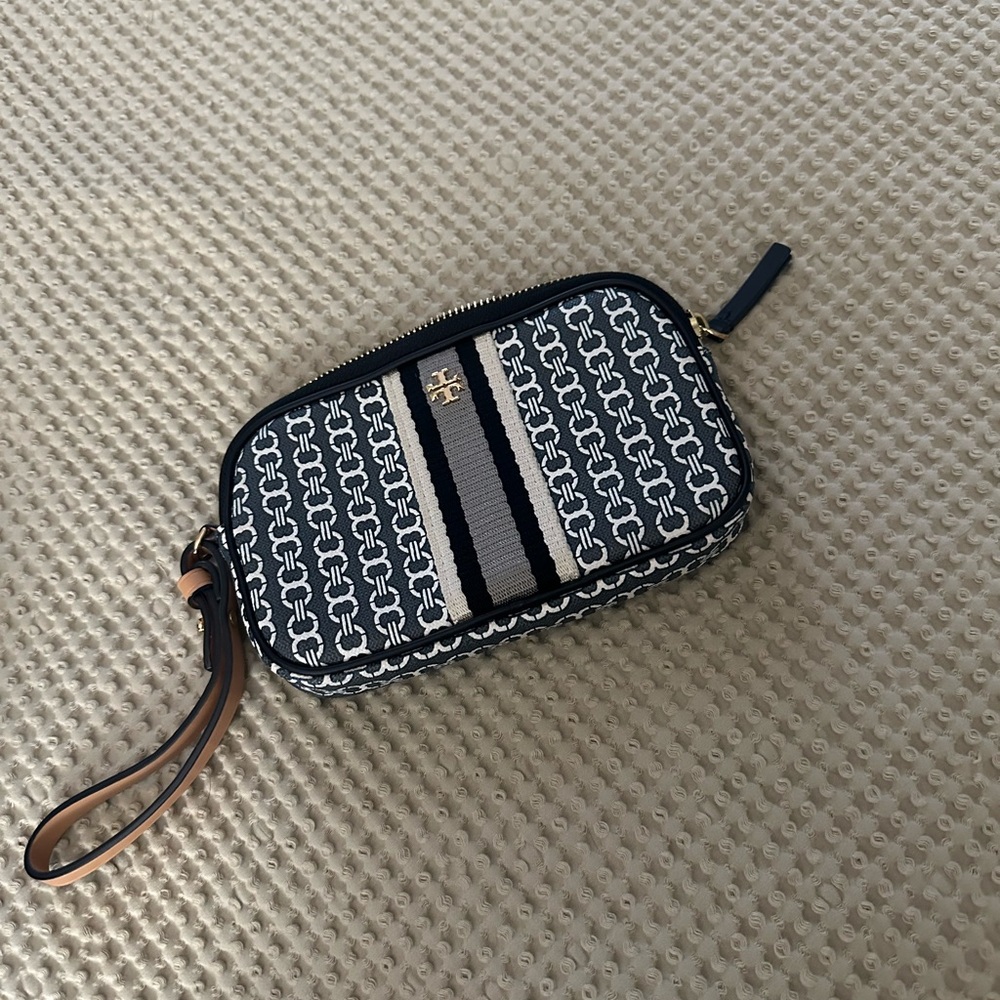 Tory Burch Black and White Patterned Wristlet